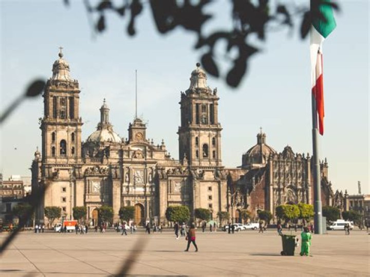 Can you cash an American check in Mexico?