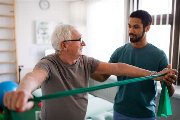 Do sports therapist make good money?