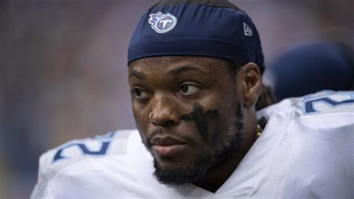 Does a player on injured reserve count against the salary cap?