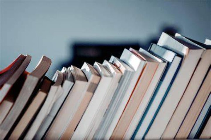 How can I get rid of old books for cash?