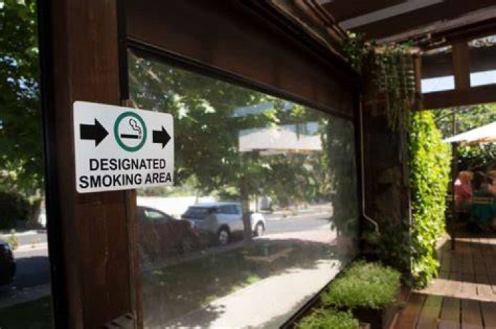 How do you deal with smoking neighbors in a condo?
