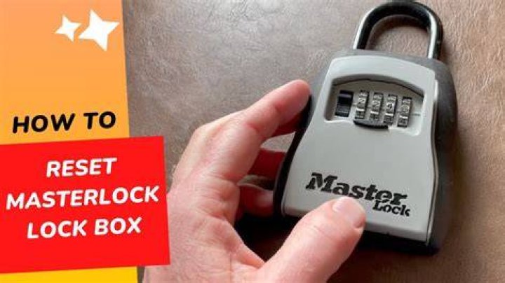 How do you reset a realtor lock box?