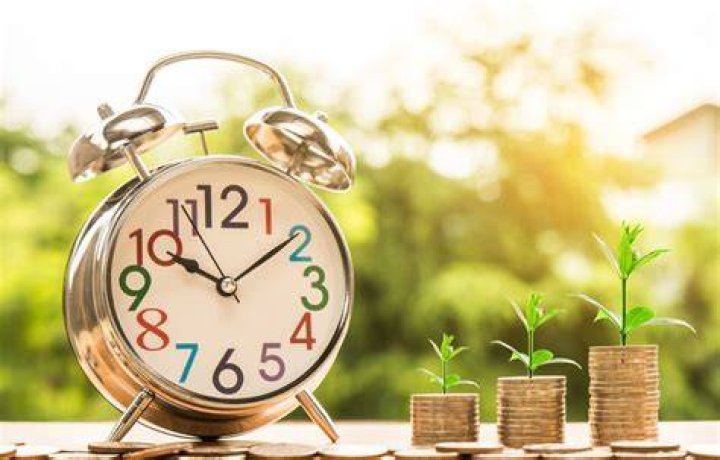 How is Social Security back pay distributed?