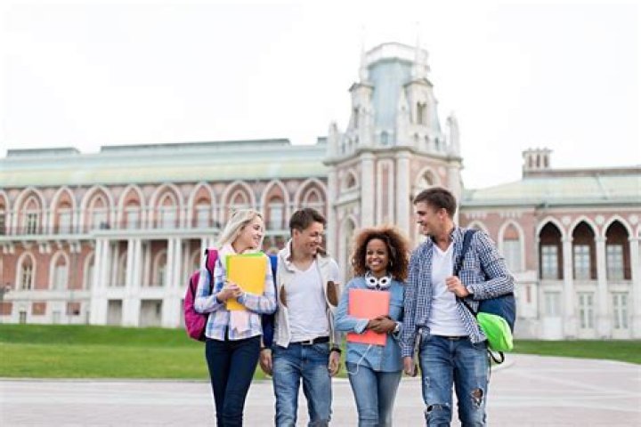How long do architects have to go to school?