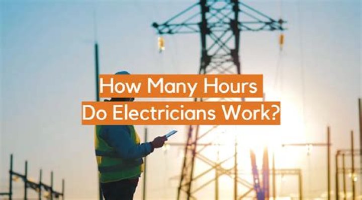 How many hours does an IT technician work?