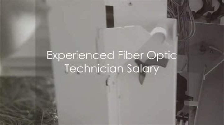 How much do fiber optic technicians make a year?