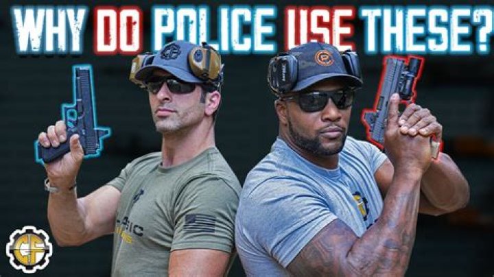How much do Philly cops make an hour?