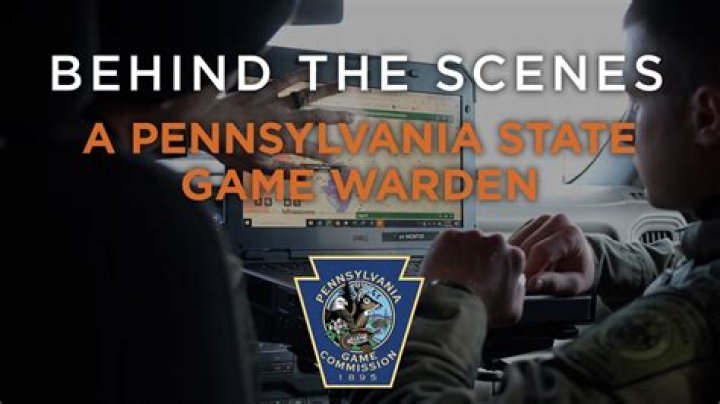 How much does a game warden make a year in Arkansas?