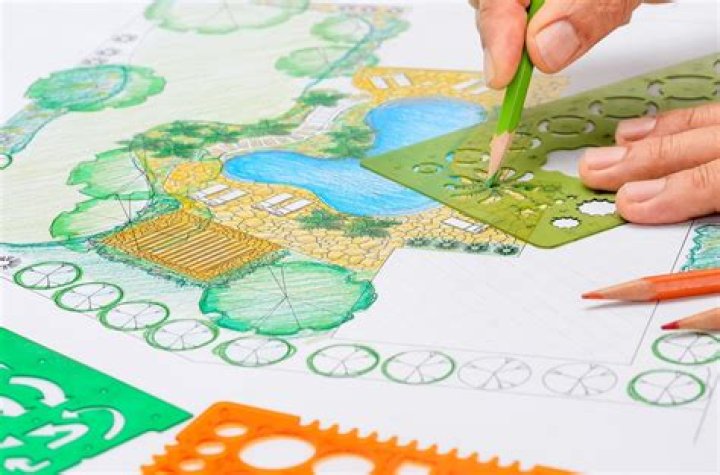 How much does a landscape designer make per hour?