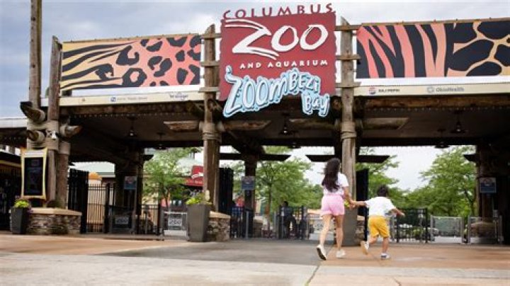 How much does a San Diego zoo employee make?