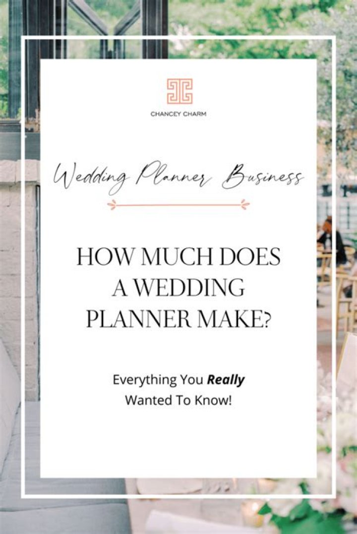 How much does a wedding planner typically make?