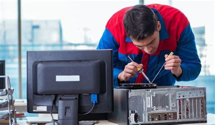 How much does an IT technician make in South Africa?