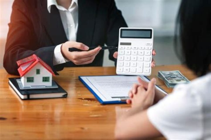 How much does it cost to get real estate license Ontario?