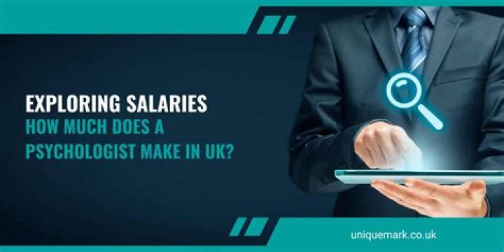 How much psychologists earn UK?