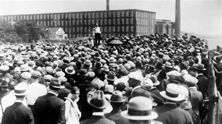 How was news spread in the 1900s?