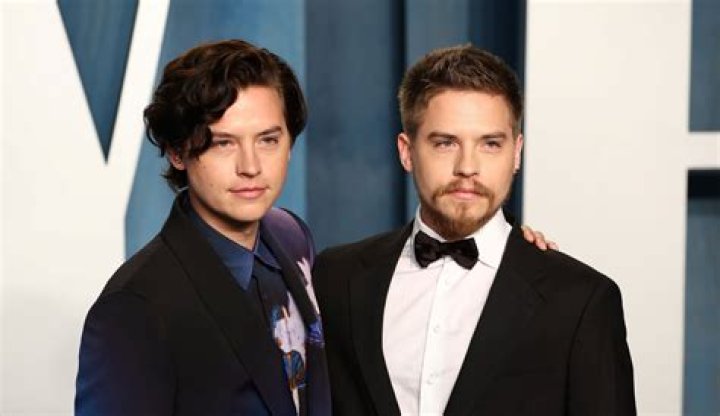 Is Cole Sprouse in a relationship 2021?