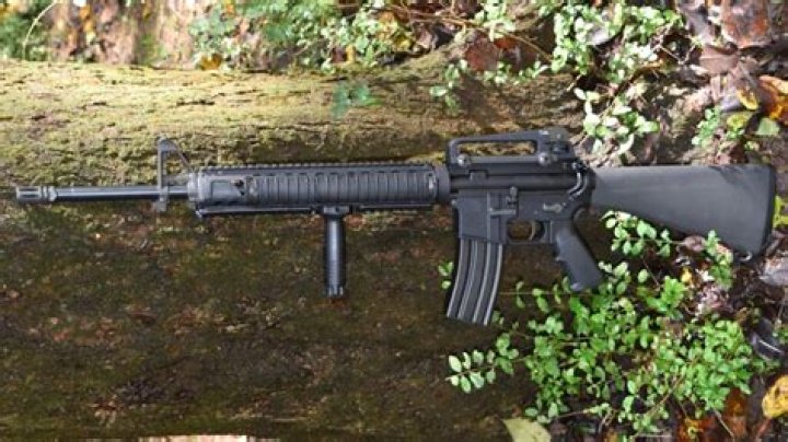 Is it legal to own an M16?