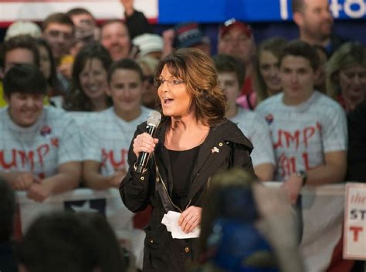 What college did Sarah Palin attend?