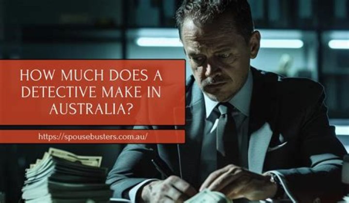 What does a detective earn UK?