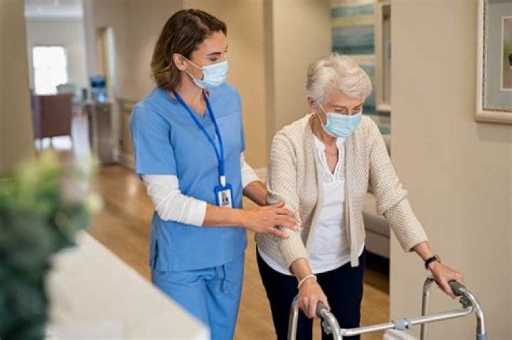 What does a geriatric nurse do?
