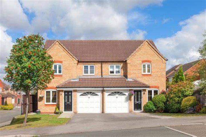 What does semi-detached mean in real estate?