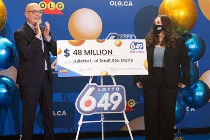 What happens if an American wins the lottery in Canada?