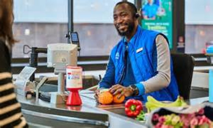 What is ALDI starting pay?