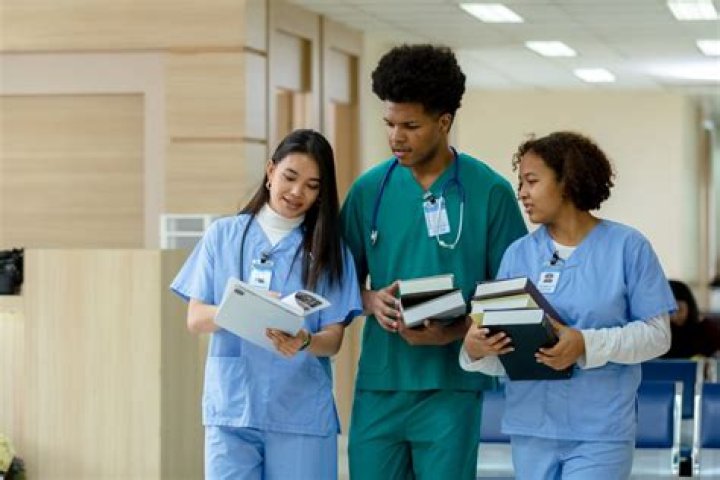 What qualifications do you need to become a doctor in South Africa?