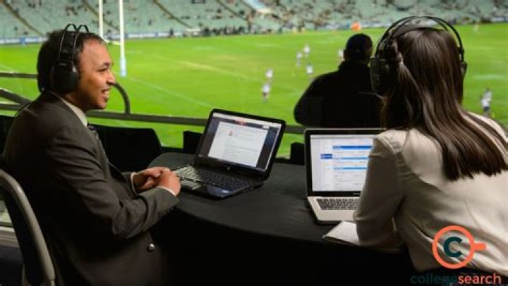Which course is best for sports journalist?