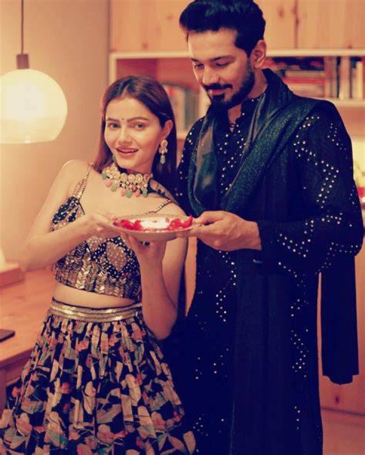 Who is Rubina Dilaik husband?