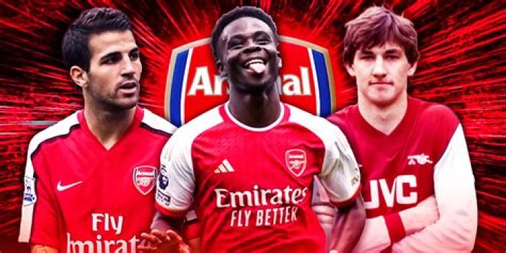 Who left Arsenal in 2011?